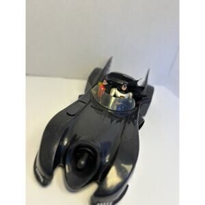 Toy biz Batman 1989 Batmobile w/ Batman & Robin Action Figures J11